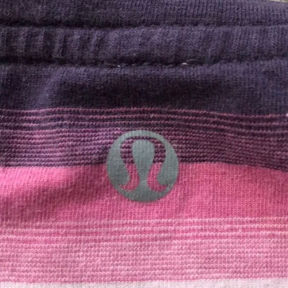 EUC Lululemon shirt - Picture 2 of 4